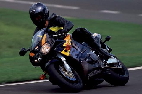 Are tyres responsible for FireBlades's juddering?