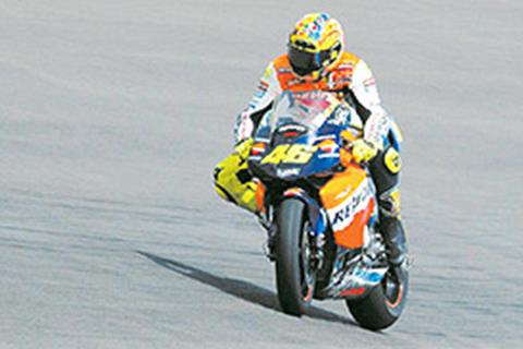 Rossi digs deep for Mugello win