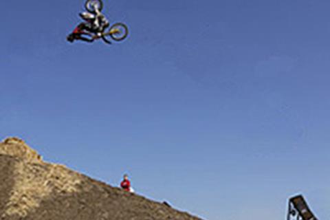 Freestyle MX goes backflipping crazy