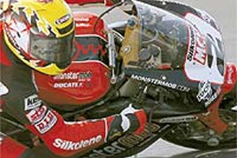 Steve Hislop leaves championship open at Mallory