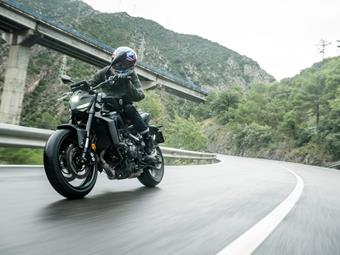 YAMAHA MT-09 Y-AMT (2024-on) review