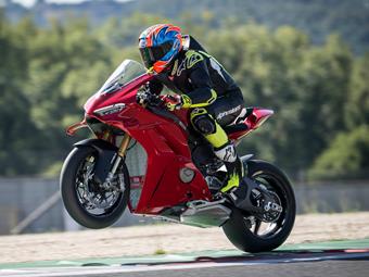 DUCATI PANIGALE V4S (2025-on) review