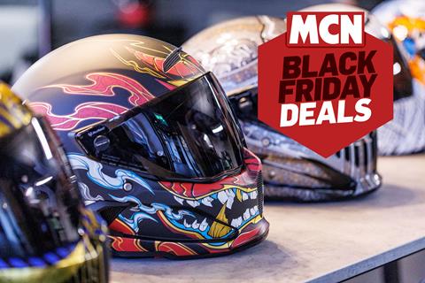 Up to 70% off selected Ruroc helmets in the Black Friday Sale!