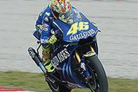 Rossi extends title lead