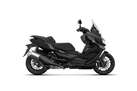 BMW take aim at the commuter market with updated C400X & C400GT scooters for 2025