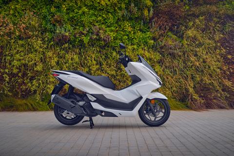 Honda look to keep scooter top spot with PCX125 chassis updates and tech-laden DX version for 2025