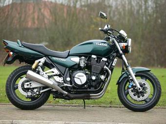 YAMAHA XJR1300 (1998-2014)