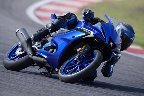 Popular Yamaha R125 sportsbike gets tech tweak for 2025 to unlock more from its colour TFT dash