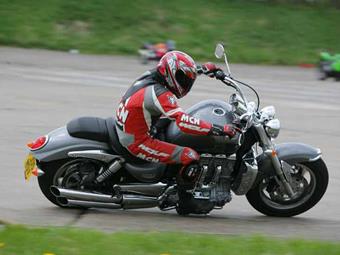 TRIUMPH ROCKET III (2005-2008) review