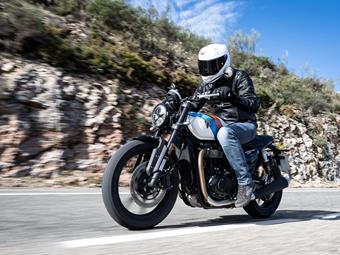 TRIUMPH SPEED TWIN 900 (2025-on) review