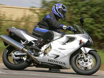 HONDA CBR600F (2000-2007) review