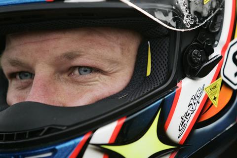 Shakey signs for Stobart