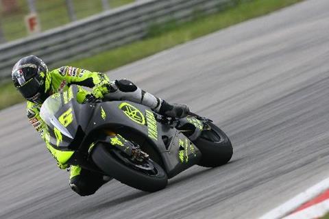 Rossi sets Qatar pace 