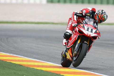 WSB teams glue tyres in place