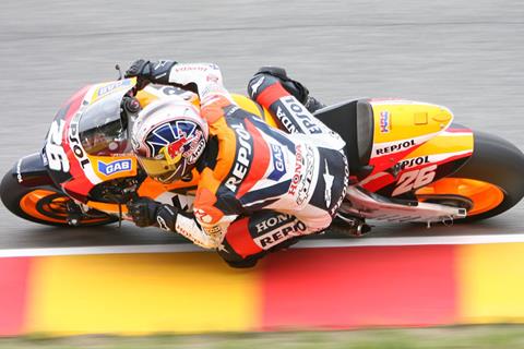 Pedrosa fends off Italian challenge