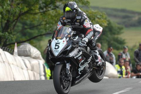 Isle of Man TT: Anstey breaks records on way to Superstock victory