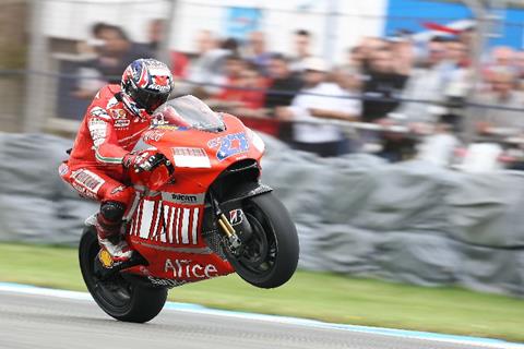 British GP: Casey Stoner wins at Donington