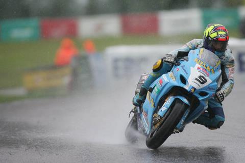 Rizla Suzuki benefit from the rain-soaked Mallory BSB round