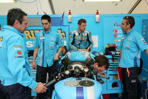 British Superbikes: Rizla Suzuki distance themselves from Chris Walker for 2008