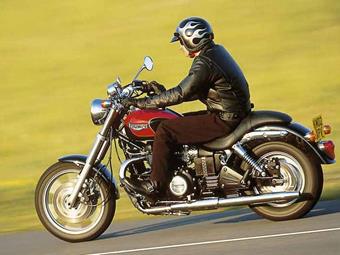 TRIUMPH SPEEDMASTER (2002-2011) review