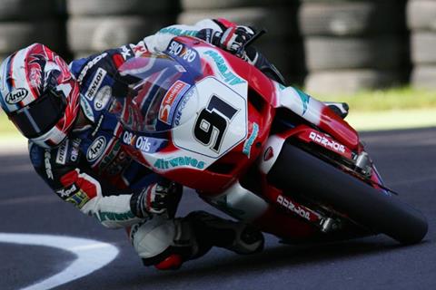 Cadwell British Superbikes: Haslam takes race one