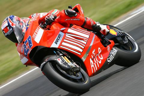 Australian MotoGP: Casey Stoner makes perfect start in Phillip Island 