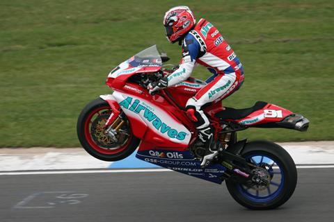 BSB Leon Wheelie Close Finish