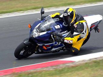 SUZUKI GSX-R1000 (2003-2004) review