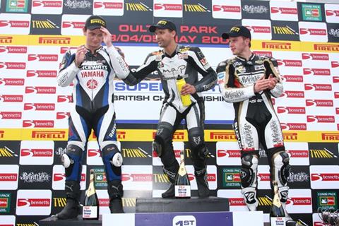 Oulton Park British Supersport: Glen Richards takes victory 