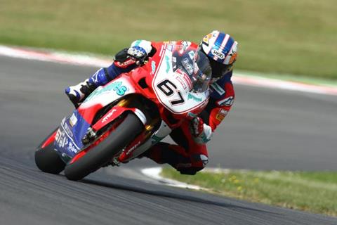 Brands Hatch British Superbikes: Byrne takes race one