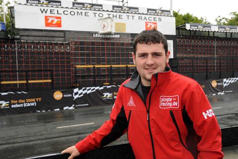 Isle of Man TT: Michael Dunlop to race with Phase One Yamaha