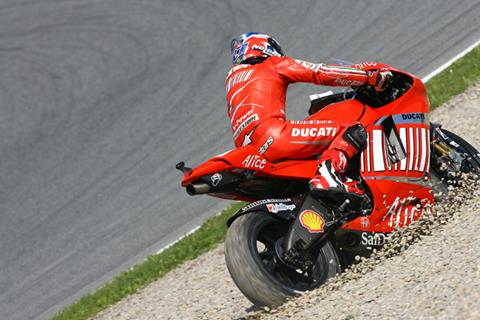 Nightmare start for Casey Stoner in Catalunya