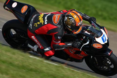 Mallory Park British Supersport: Steve Brogan tops wet Supersport practice