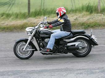 YAMAHA XV1900 MIDNIGHT STAR (2006-on) review