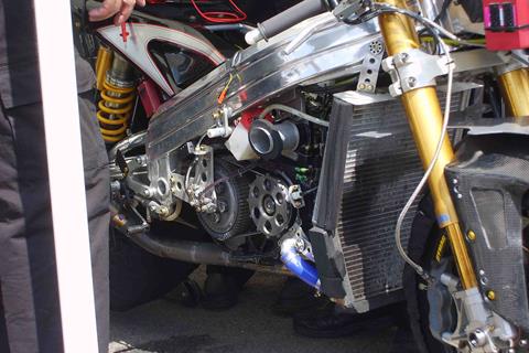 Norton NRV588 races again