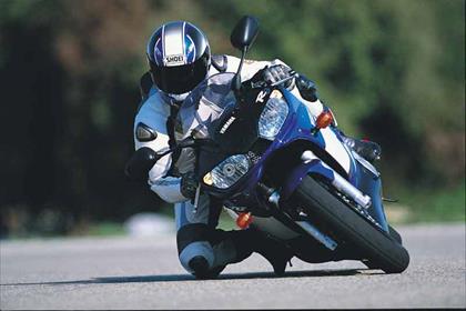 YAMAHA R6 (1998-2003)