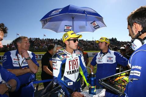 Valentino Rossi leads support for single tyre rule