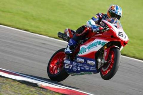 Brands Hatch British Superbikes: Shane Byrne romps to win in race one