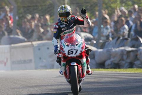 Brands Hatch British Superbikes: Shane Byrne does the double