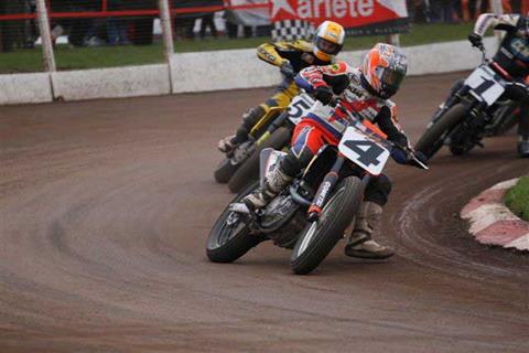 Scunthorpe Short Track UK: Chris Carr shows his skill