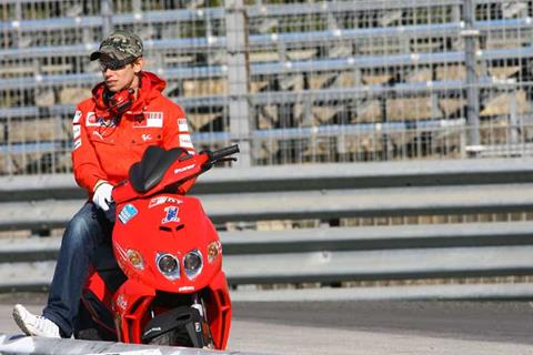 Casey Stoner reveals small op complication