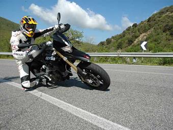 APRILIA DORSODURO 750 (2008-2015) review