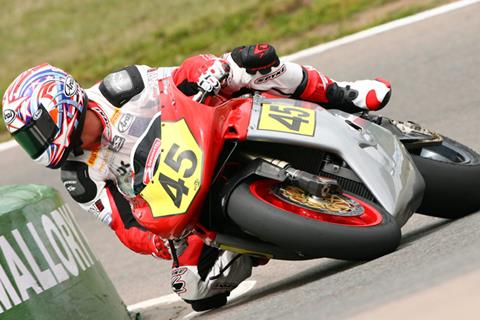 Two-man MV Agusta team in BSB