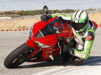 TRIUMPH DAYTONA 675 (2009-2011) review