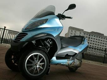 PIAGGIO MP3 250 (2007-on) review