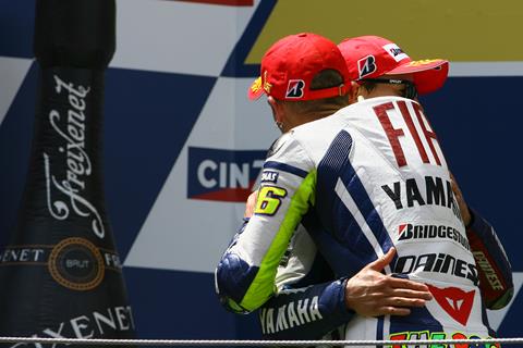 Valentino Rossi and Jorge Lorenzo scrap tough to manage