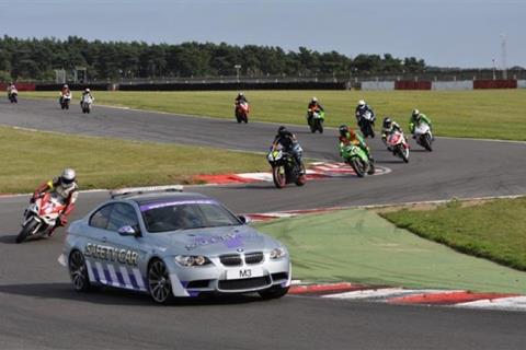 GT Racing 4th at Snetterton 3hr to strengthen 3rd in first season with one round to go!