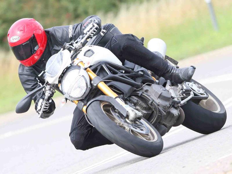 DUCATI MONSTER 1100S (2009-2013) Review, Specs & Prices