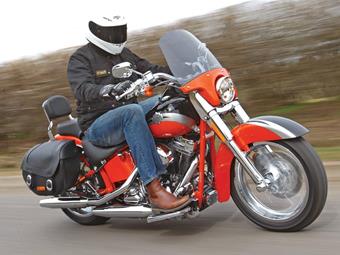 HARLEY-DAVIDSON SOFTAIL CVO CONVERTIBLE (2010-2012) review