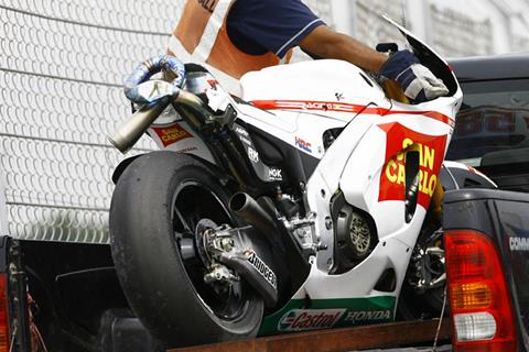 Marco Simoncelli suffers second big Sepang crash